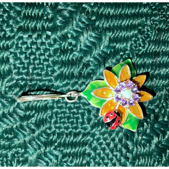 Necklace with Earrings, Enamel Flower and Ladybug - Picture 4 of 9